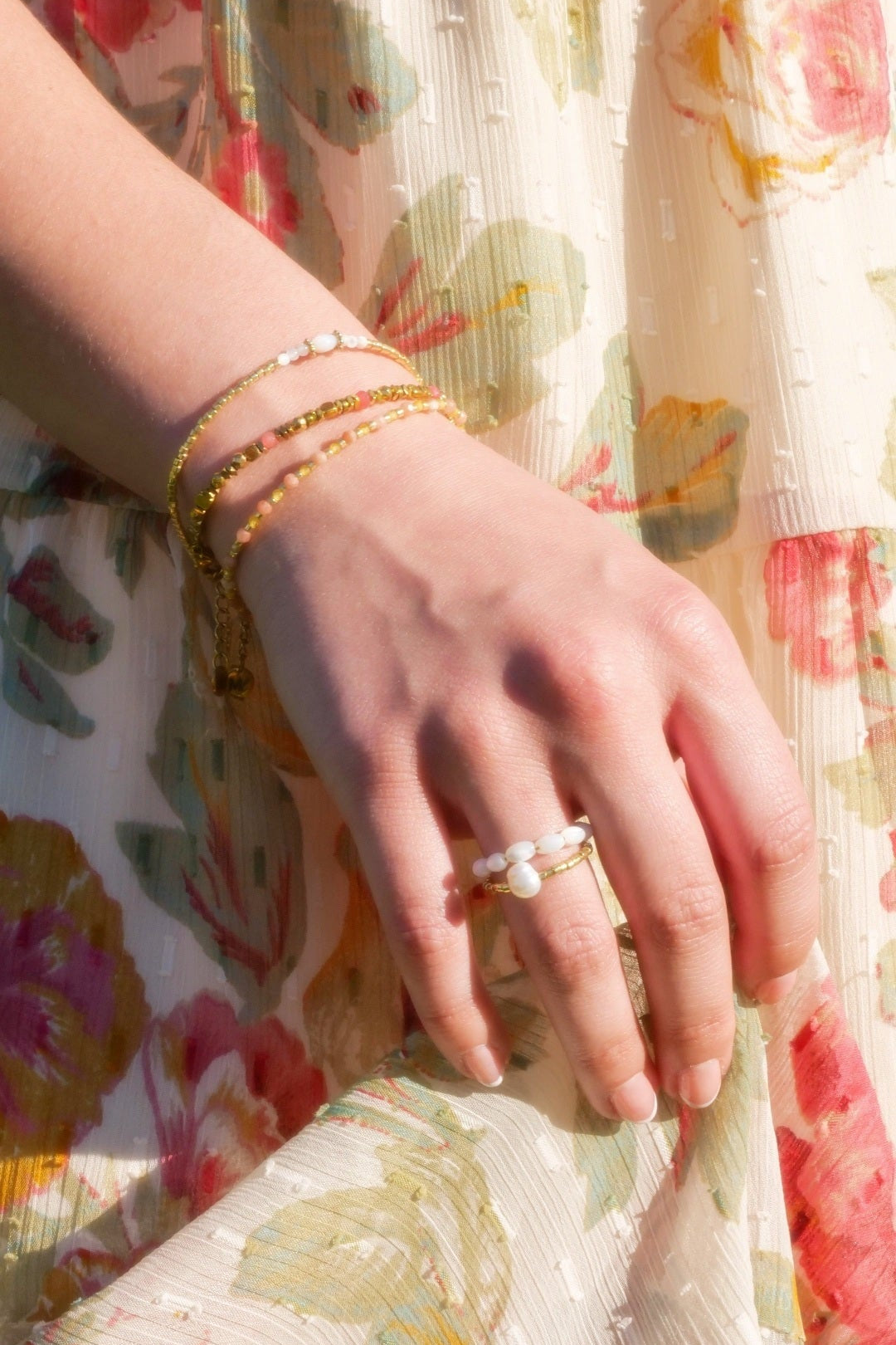Bracelet Dalia, perles dorée et rose