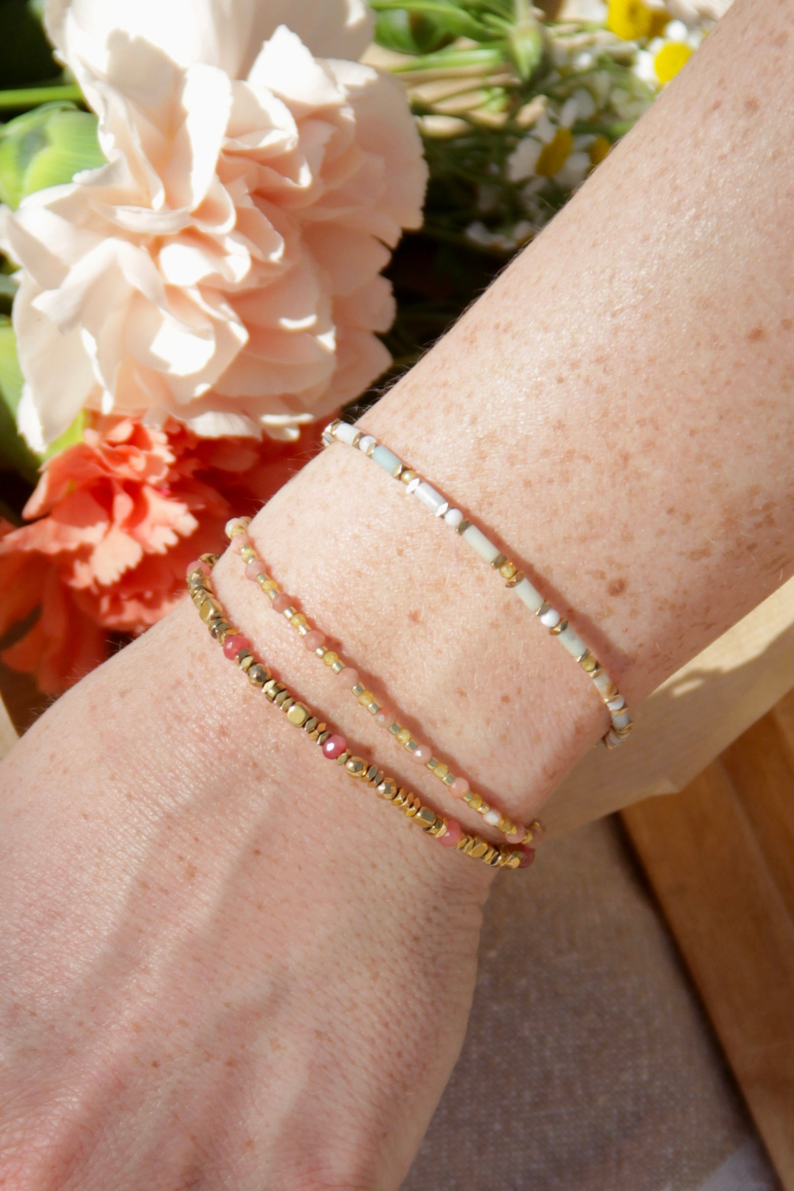 Bracelet Mirabelle, perles rose et jaune