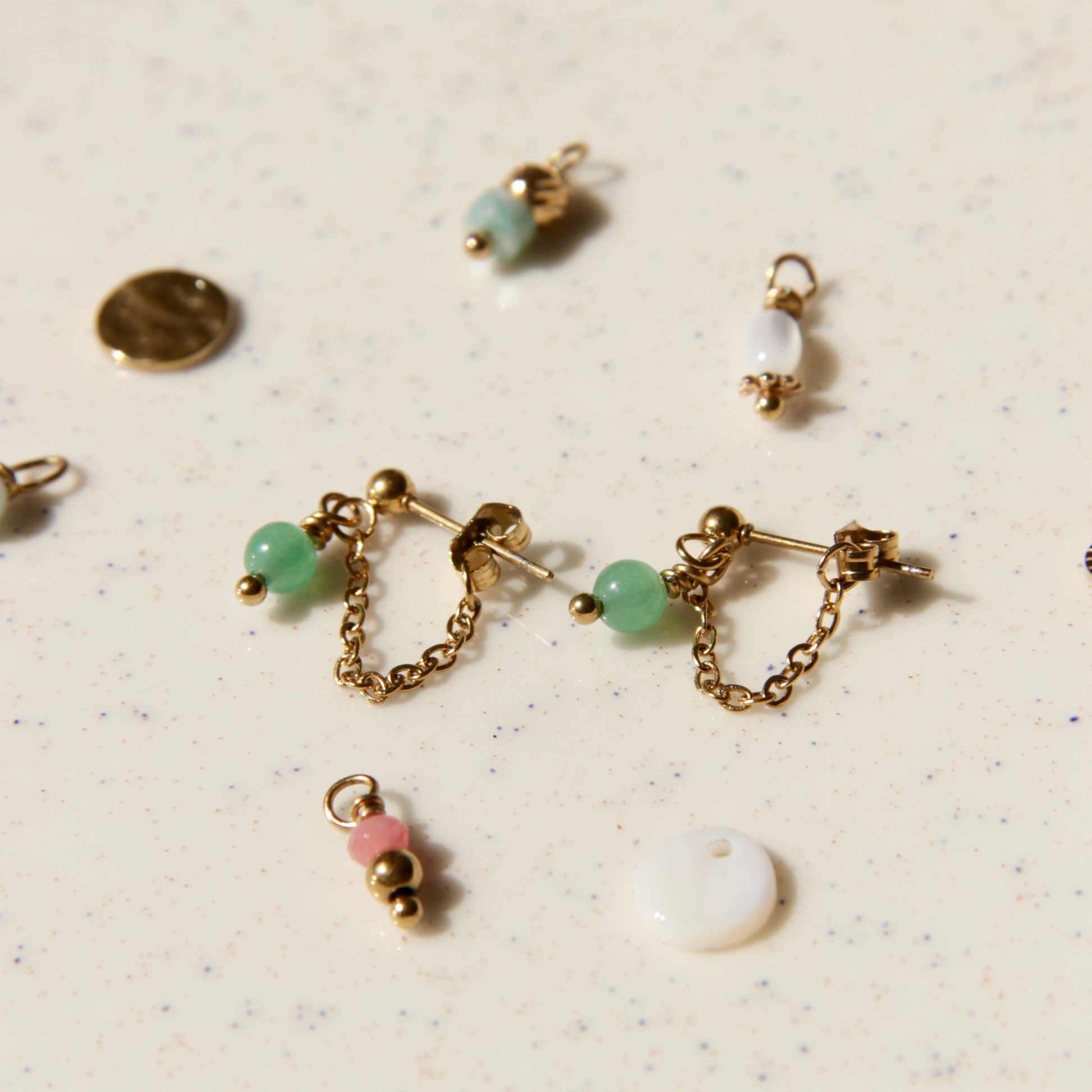 Clous d'oreilles personnalisables