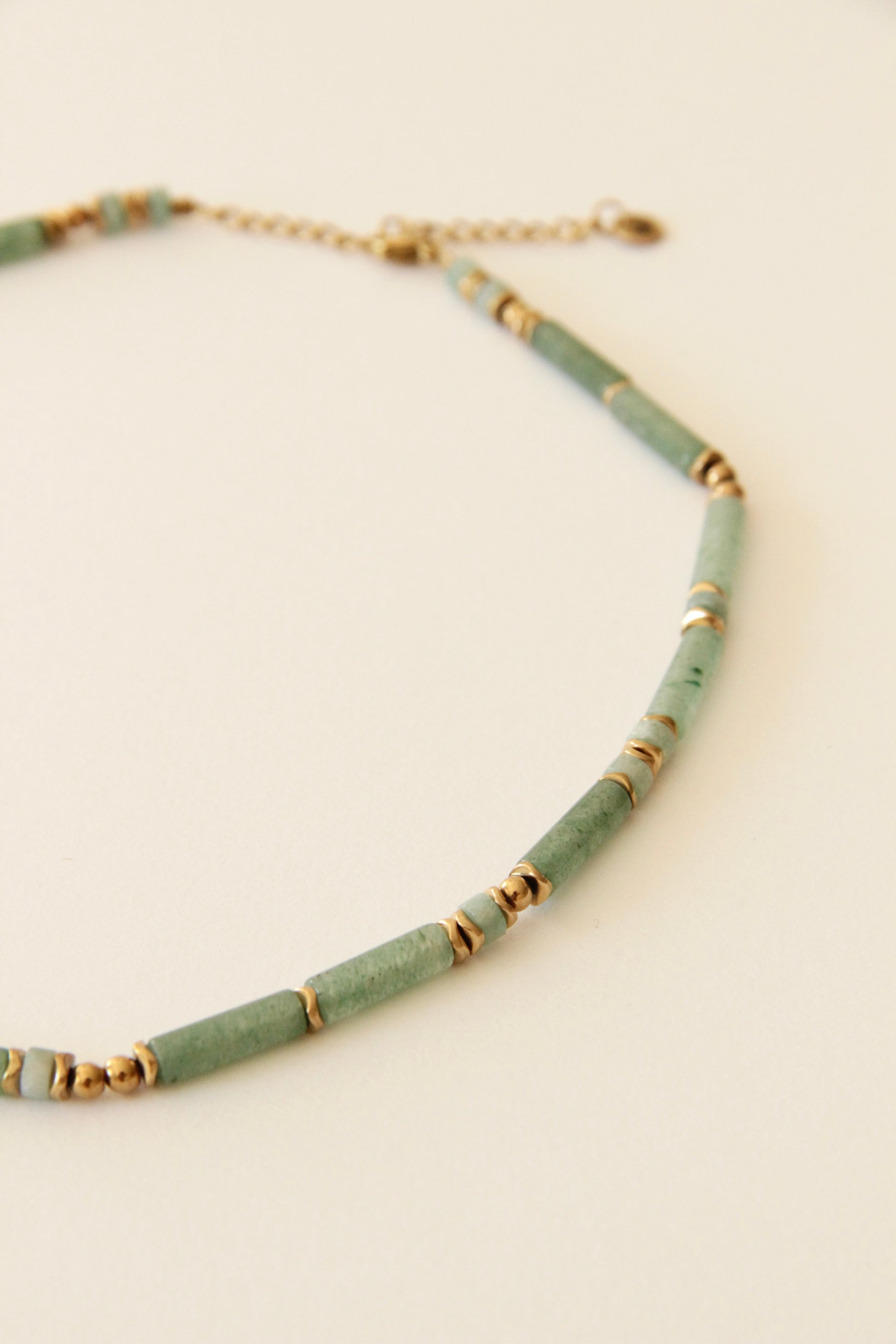 Collier Menthe à l'eau, perles naturelles vertes